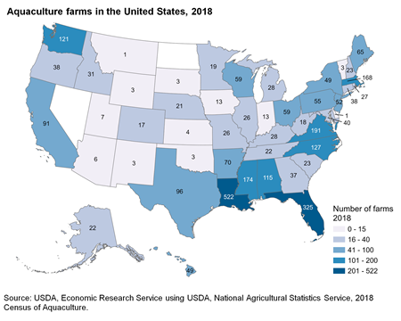 Map of the United States showing the number of aquaculture farms in each state in 2018 with the highest concentration of farms in coastal regions